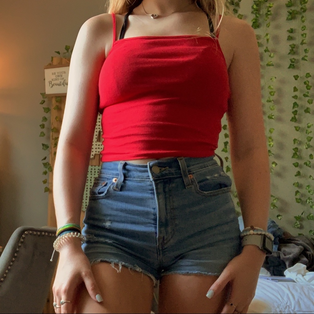 RED TANK TOP